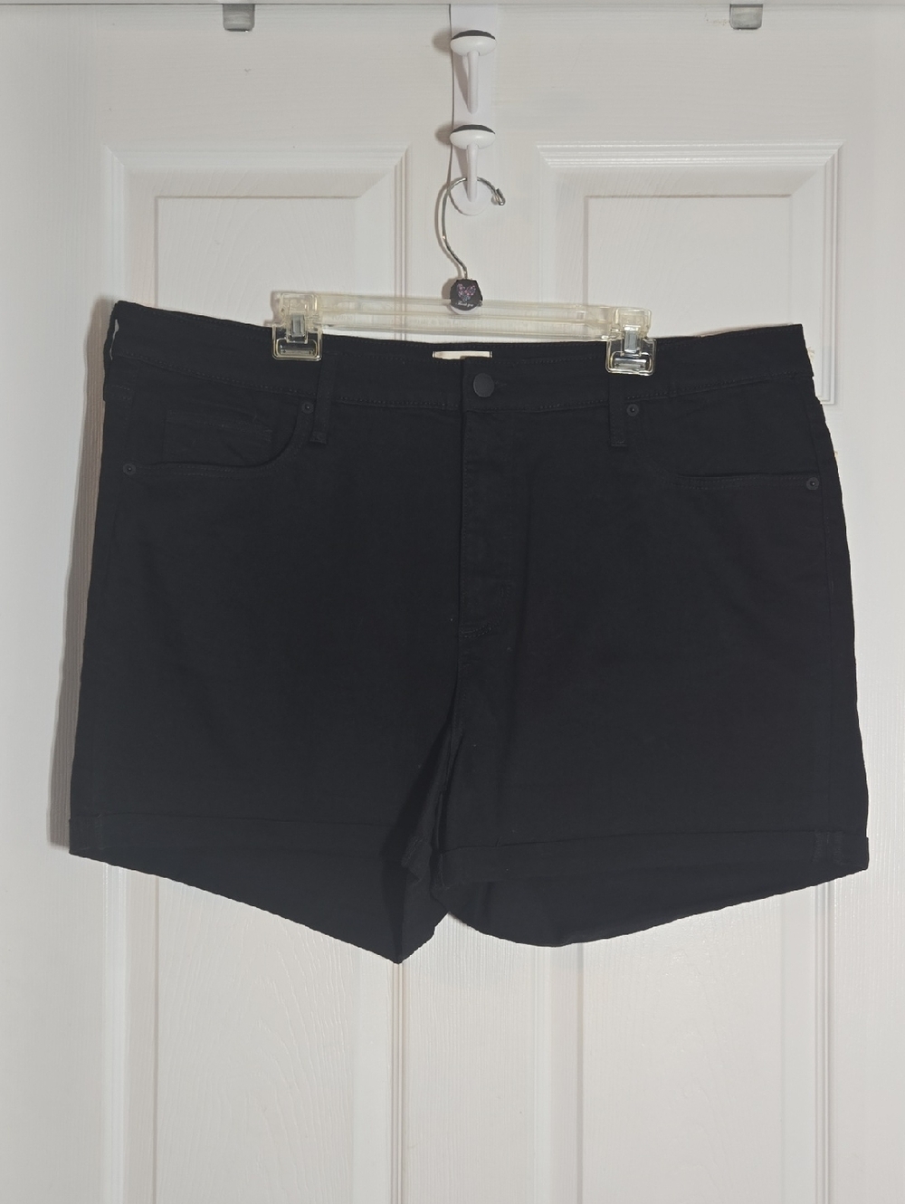 New Universal Thread black jean shorts size 22W